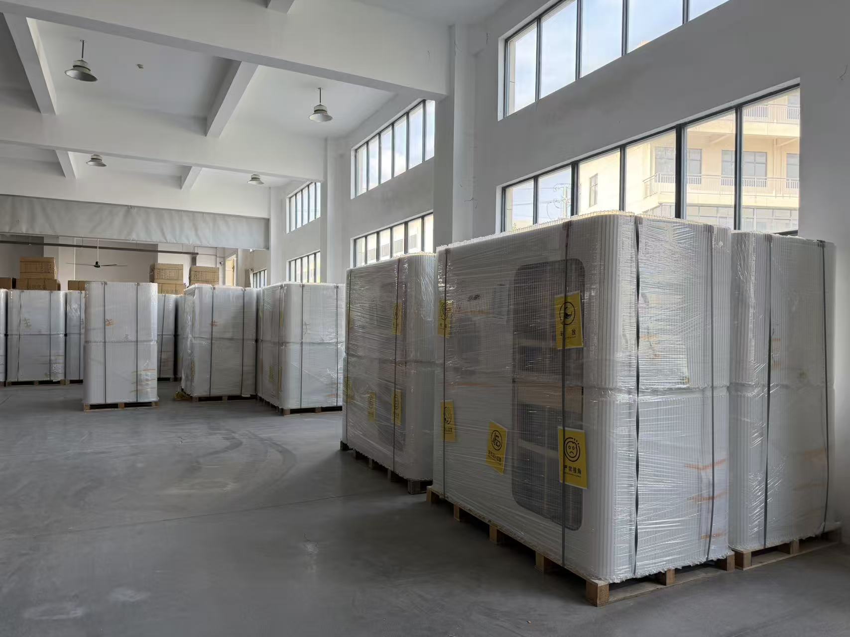 O2Life hyperbaric oxygen chamber factory