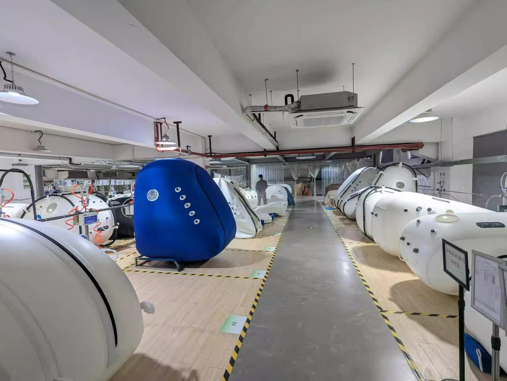 Hyperbaric chamber assembly